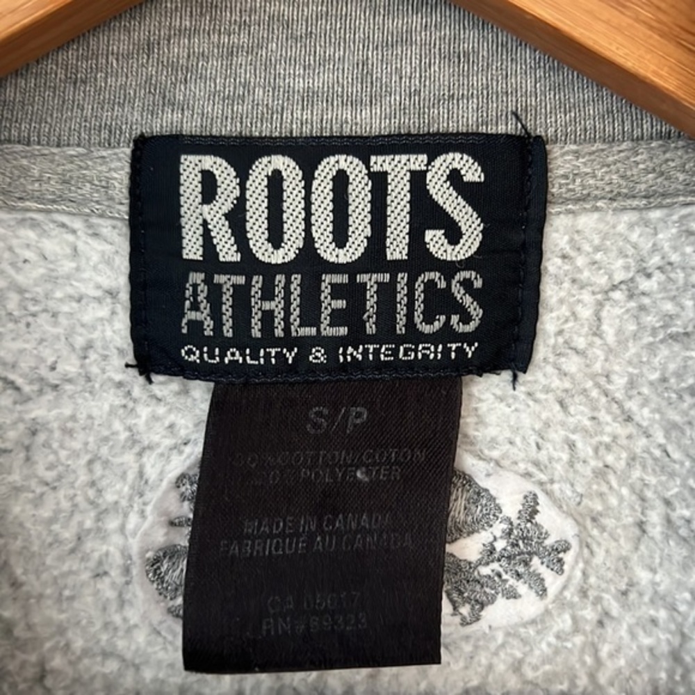 Roots Full Zip Jacket Small Gray With Pockets - image 4